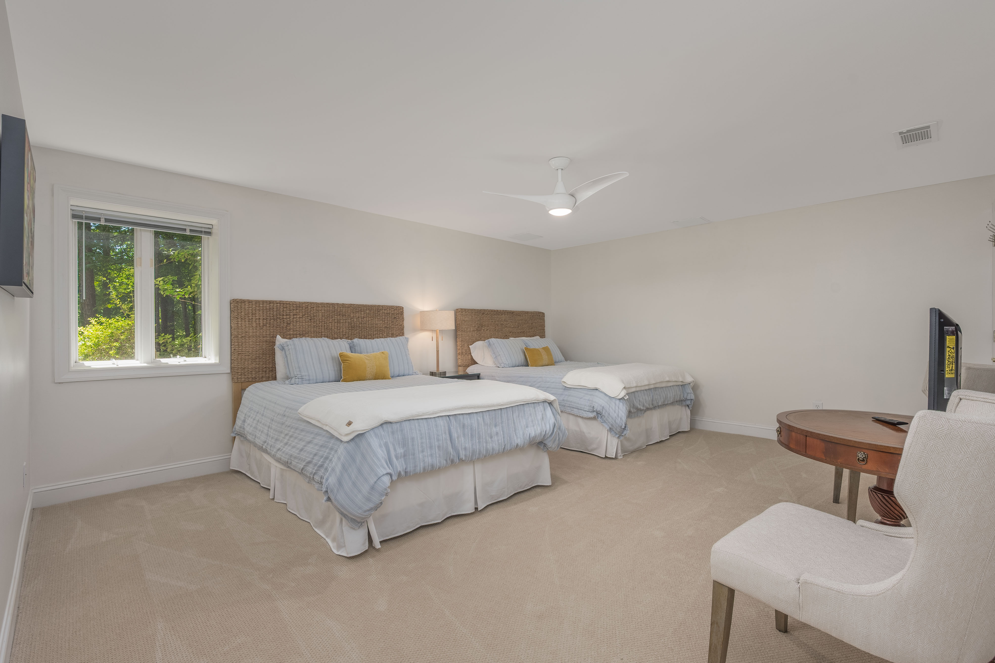 1070 Maple Ridge Way image 50